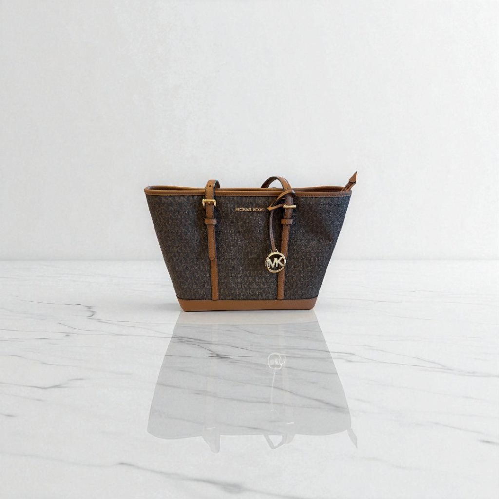 Michael Kors Signature Tote Iconic Style & Everyday Function